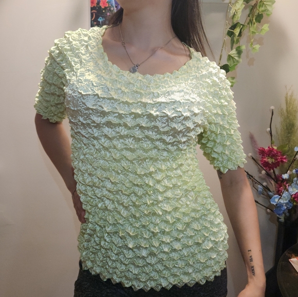 Textured Green Blouse - Picture 2 of 5